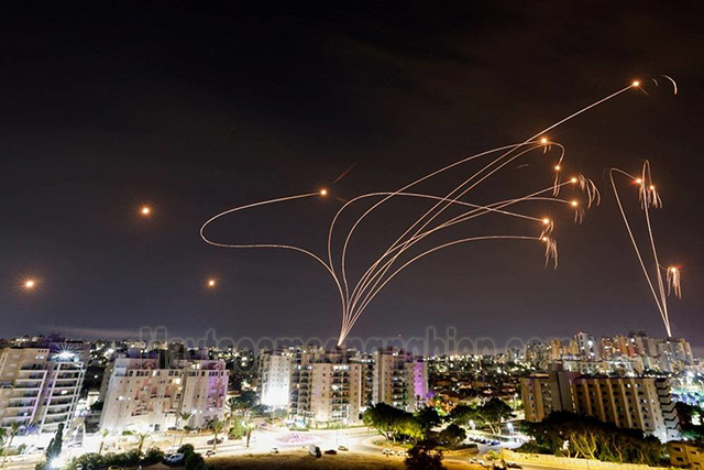Hệ thống Iron Dome của Israel đánh chặn tên lửa phóng từ Dải Gaza 