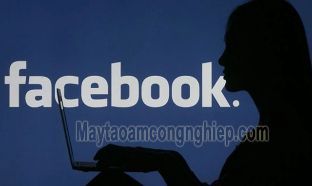 Stalk trên Facebook có nghĩa là theo dõi đào bới thông tin của người nào đó