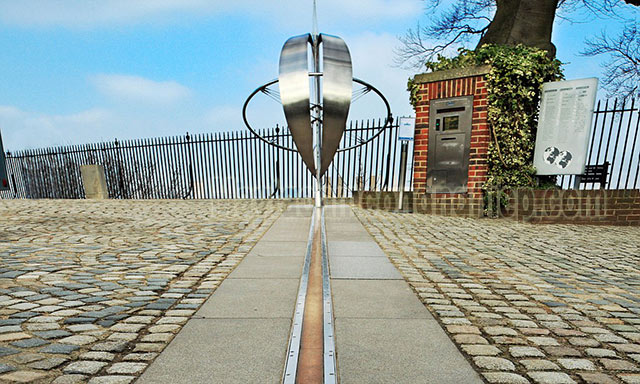 Đường kinh tuyến gốc và đi qua Đài thiên văn Hoàng gia Anh Greenwich