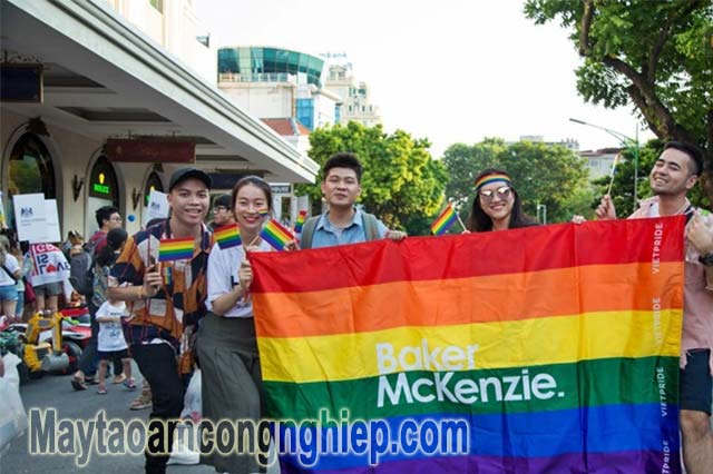 Cộng đồng LGBT Việt Nam sử dụng để come out